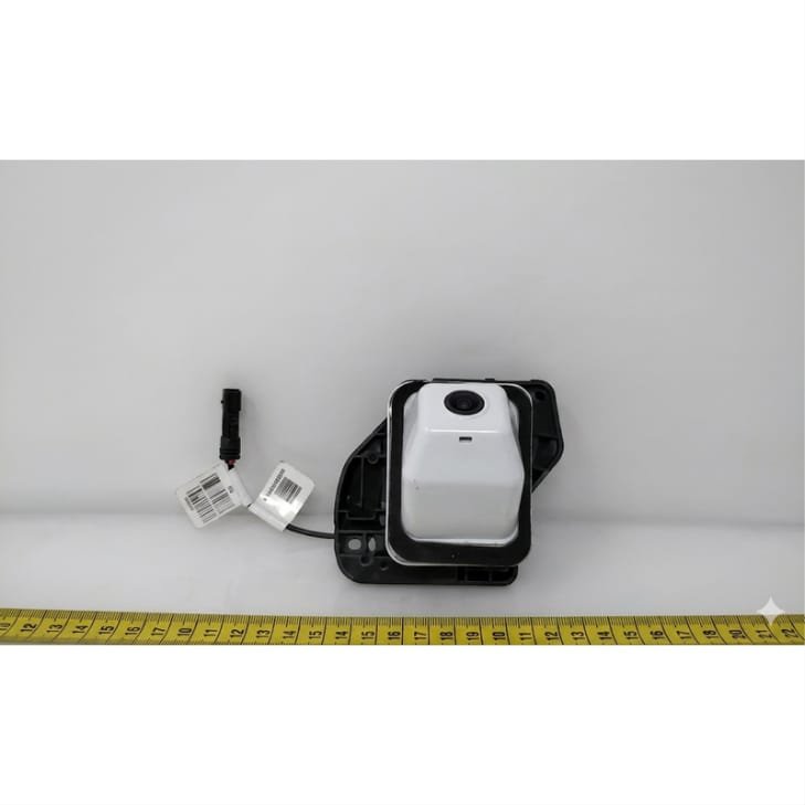 MAHINDRA (REAR VIEW CAMERA – EVEREST WHITE)
